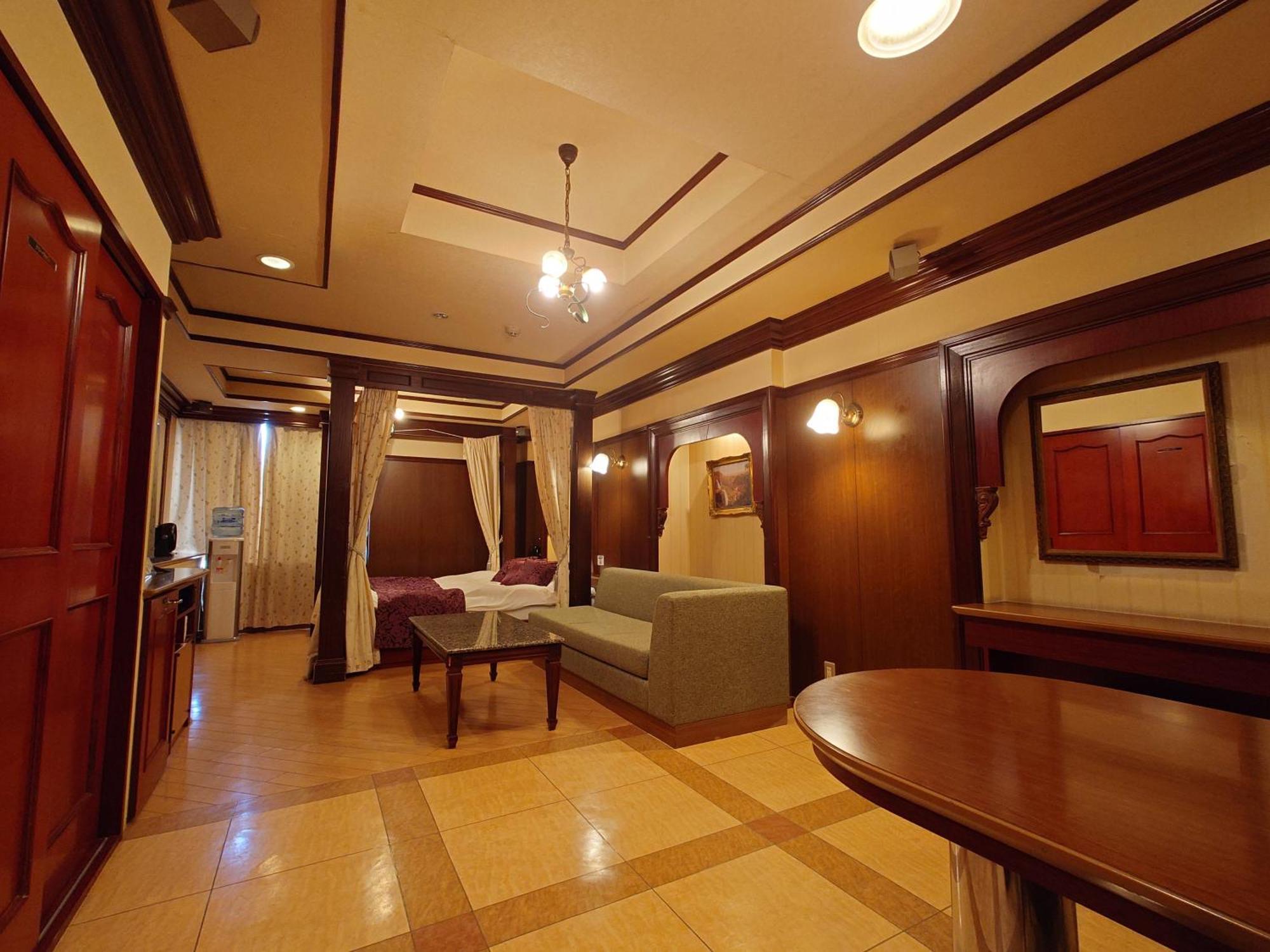 ホテル カーシュ Cache 男塾ホテルグループ (Adults Only) Himeji Exterior foto